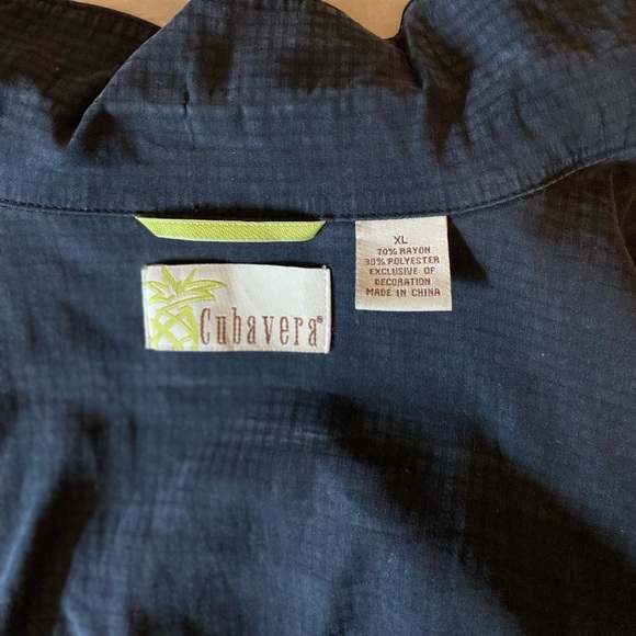 Appleton rum xl cubavera shirt. - Picture 3 of 3